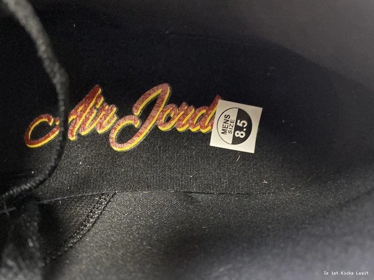 Jordan - Black Amarillo Orange 852542-087 1 Mid 1109